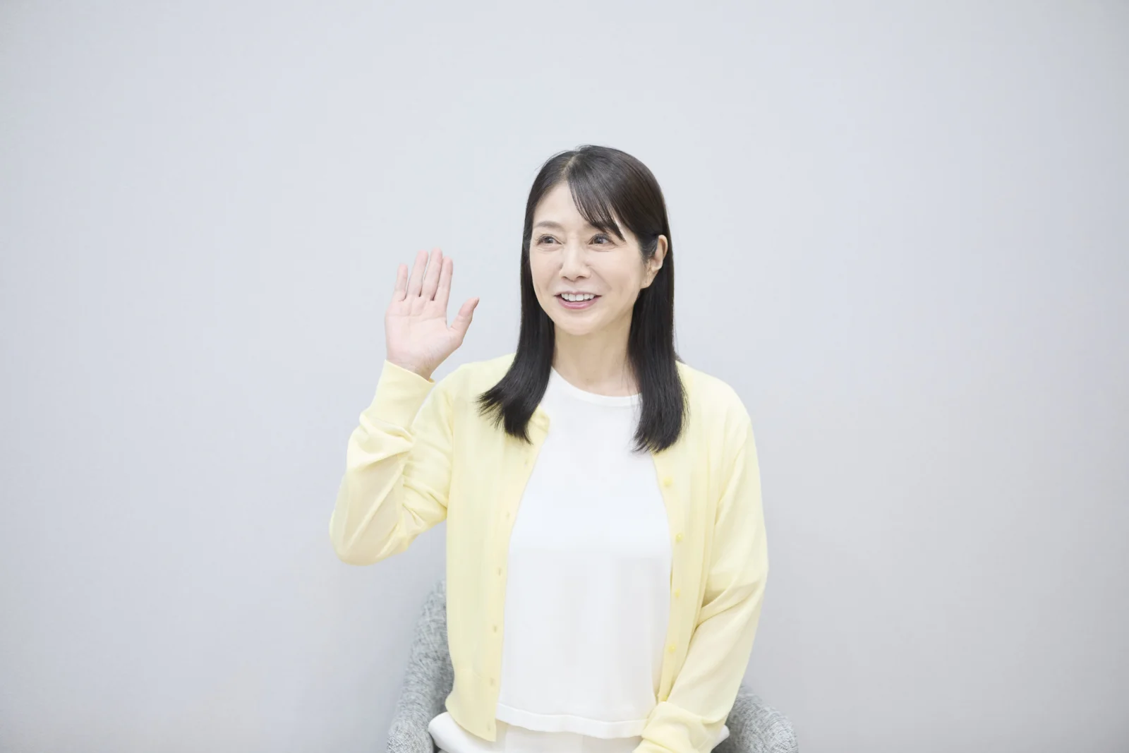 患者さまが肩の動きを確認する様子